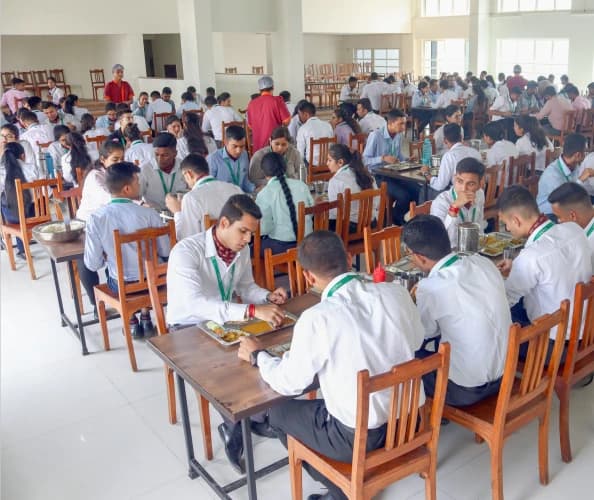Students at lunch in the campus dining hall